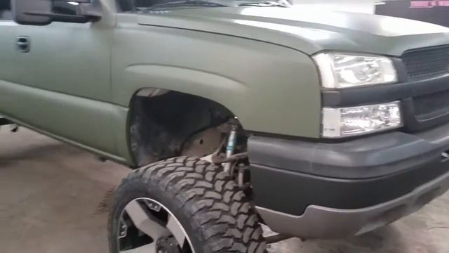 SILVERADO MATTE MILLITATY GREEN VINYL WRAP смотреть онлайн