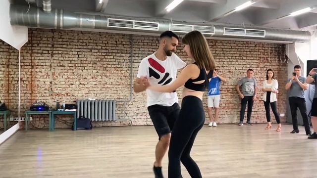 Дмитрий Горбачев и Виктория Семашко - Demo Bachata Minsk Weekend 2021 смотреть онлайн