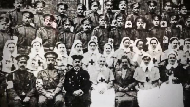 Россия в мундире 186. Мундир санитара Российского общества Красного Креста РОКК с санитарной сумкой смотреть онлайн