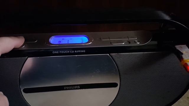Boombox CD/ USB/ MP3 AUX/ Radio Philips AZ1880/12 смотреть онлайн