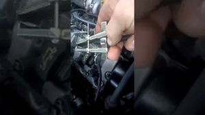 хёндай сантофэ,снятие форсунок, замена шайб.