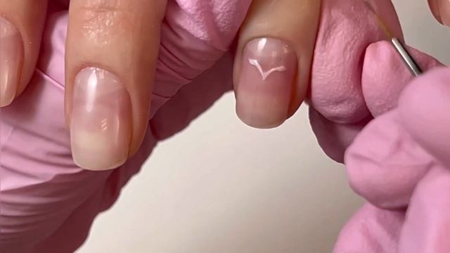 Маникюр тонких мягких ногтей в зоне кутикулы. Как с ними работать. И дизайн ко дню всех влюбленных❤ смотреть онлайн
