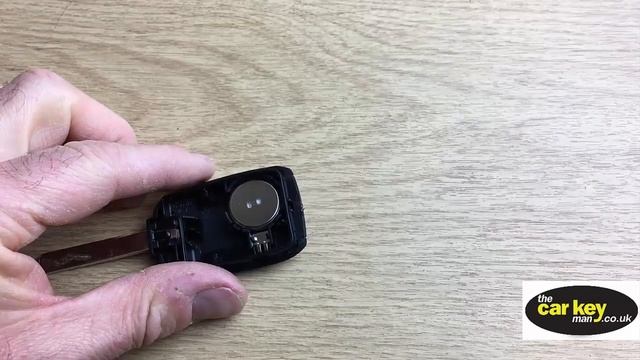 Dacia Sandero, Logan, Duster New Style Key Battery HOW TO Change смотреть онлайн