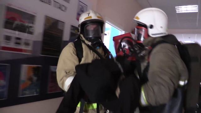 В Томске прошли пожарно-тактические учения в архитектурно-строительном университете смотреть онлайн