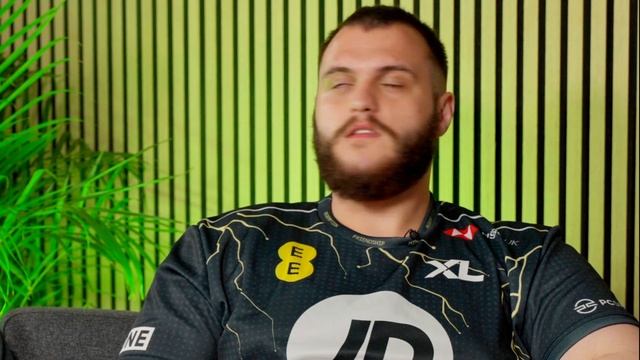 Pro Players rate EVERYTHING in League смотреть онлайн