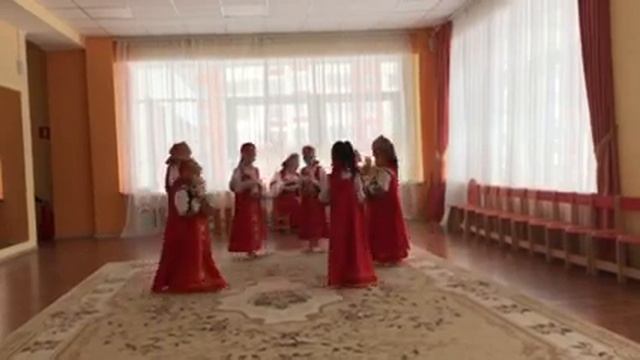 Танец" Колыбельная" ансамбль "Весёлые нотки" руководитель Тюльпина И.Н. смотреть онлайн