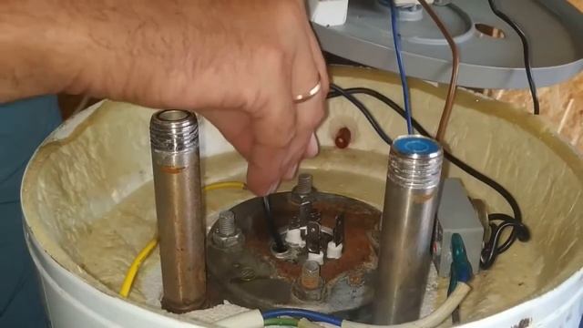 ЗАМЕНА ТЭНА В ВОДОНАГРЕВАТЕЛЕ THERMEX ОБЪЕМОМ 50 ЛИТРОВ СВОИМИ РУКАМИ