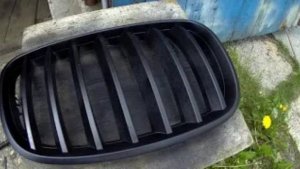 BMW X5 E70 Снятие и покраска ноздрей в черный цвет