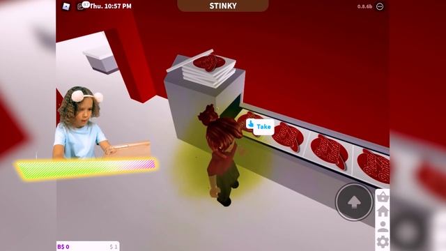 Bloxburg Roblox Зарабатываем на ДОМ доставщиком пиццы смотреть онлайн