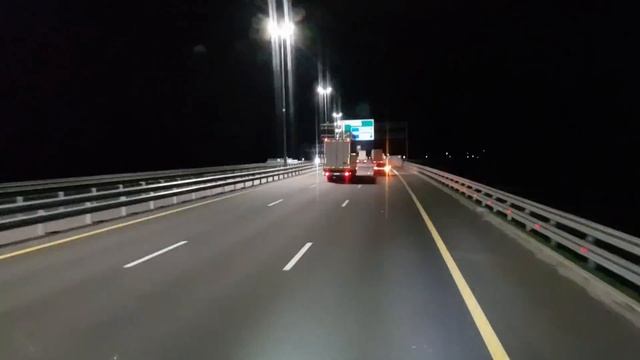 Работа на манипуляторе,ночная перевозка крутой бани бочки смотреть онлайн