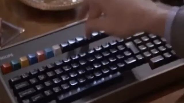 Walken's Computer - A View To A Kill (007) смотреть онлайн