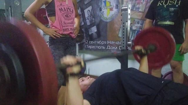 Сенькив Андрей / Челлендж "ЖИМ СОБСТВЕННЫЙ ВЕС"/ РЕКОРД 82,5 кг - 45 раз смотреть онлайн