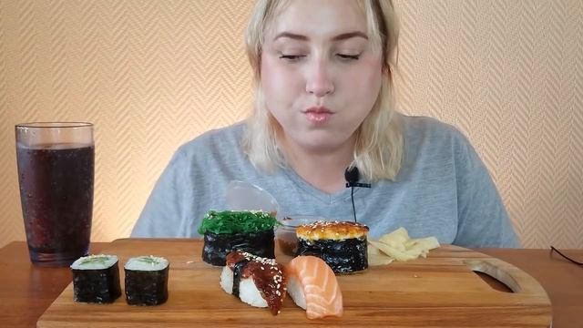 СУШИ ? РОЛЛЫ ЛОСОСЬ ТУНЕЦ УГОРЬ СЫРНЫЙ ОСТРЫЙ МУКБАНГ АСМР | SALMON TUNA CHEESE SHARP MUKBANG ASM смотреть онлайн
