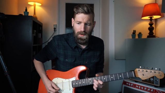 The dotted 8th note delay trick смотреть онлайн