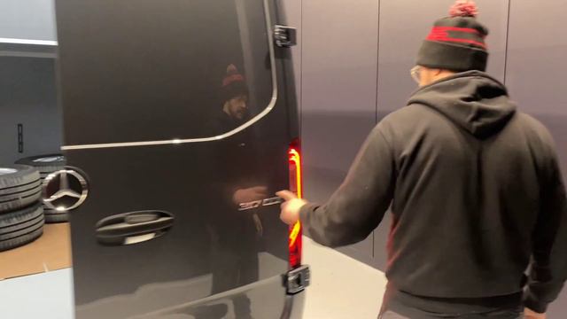 Work Cars Tuusula | 317 A4 A | Uusi ajamaton jatko-ohjaamollinen | Mitkä varusteet ja mikä sisusta! смотреть онлайн