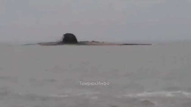 Грязевой вулкан в Азовском море. Станица Голубицкая.