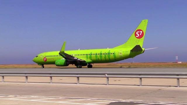 Aegean A320 And S7-Siberia 737-800 Late Heavy Takeoff From LCLK - ATC Comms - Plane Spotting Airpor