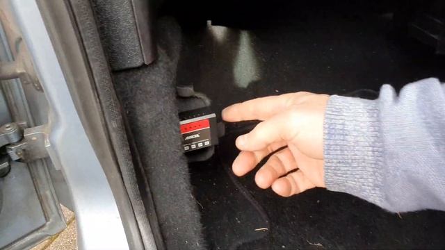 Replacement of worn oxygen sensor on the Ford KA смотреть онлайн