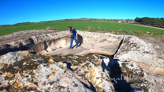 Ancient Vehicle Tracks in Sardinia, Italy - p 8 of the 2019 Sardinia Expedition смотреть онлайн