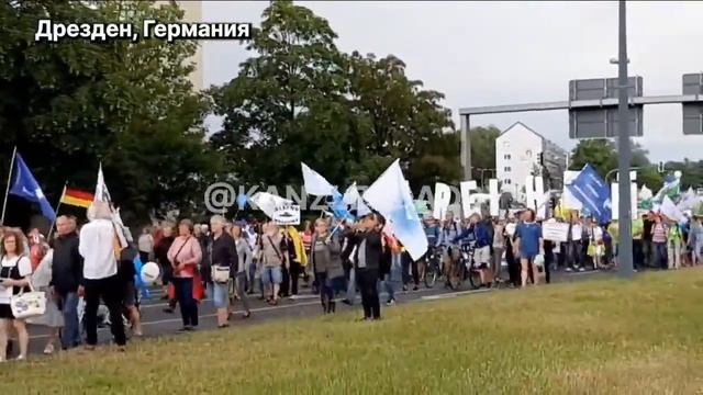 Дрезден. Митинг против поставок оружия на Украину. • PUTIN TG TEAM (https://t.me/+-Z2e57KbLpM1MDg6 смотреть онлайн