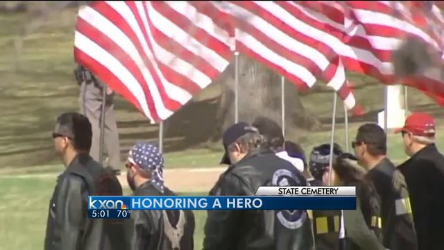 Chris Kyle buried in Texas State Cemetery смотреть онлайн