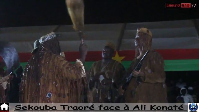 Sekouba Traoré face à Ali Konaté le président de l'Union nationale des Donso de Burkina Faso смотреть онлайн