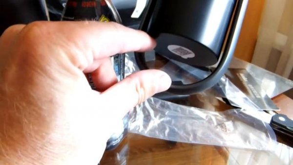 Ручной мини-пылесос AutoBot V1