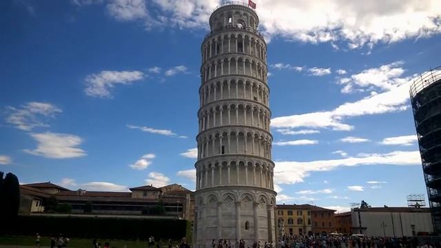 La Torre Pendente Di Pisa E Il Suono Delle Sue Campane