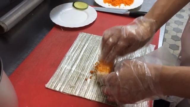 Как готовить роллы Калифорния смотреть онлайн