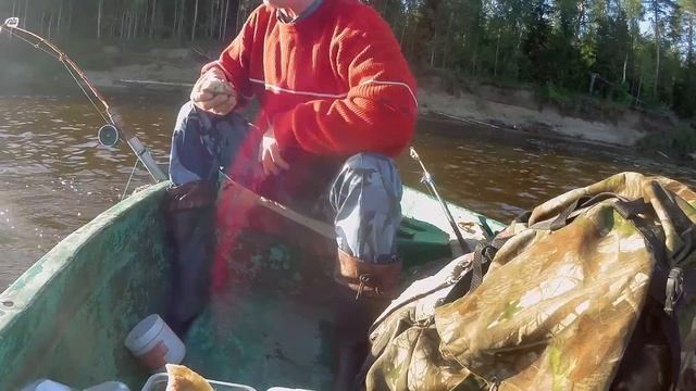 На Вятке шторм, а мы с Вованом на рыбалку. смотреть онлайн