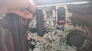 Замок сдвижной двери Honda Stepwgn RP3