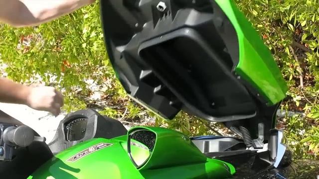 2014 Kawasaki Jet Ski Ultra 310LX & 310R First Ride - MotoUSA смотреть онлайн
