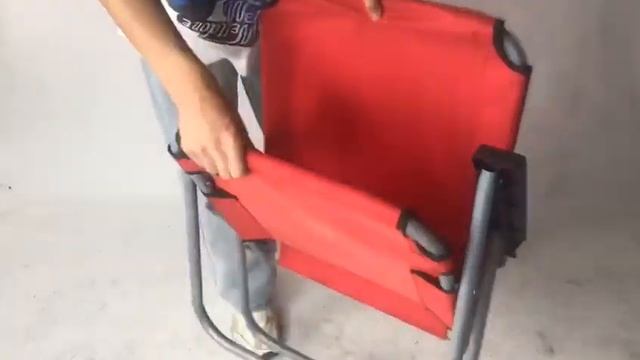Складное кресло-шезлонг для активного отдыха на природе. Удобна для перевозки в автомобиле. смотреть онлайн