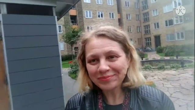 Выгуливаю бусы "Разноцветная ярмарка"? Немножко осенних роз??? смотреть онлайн