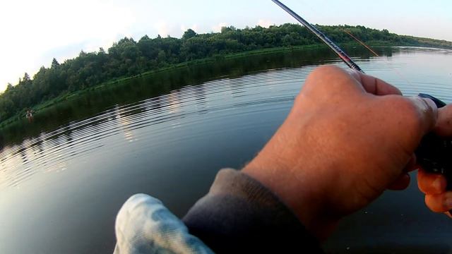 БЕЙТКАСТИНГ. ГОЛОДНЫЕ ШНУРКИ АТАКУЮТ . смотреть онлайн