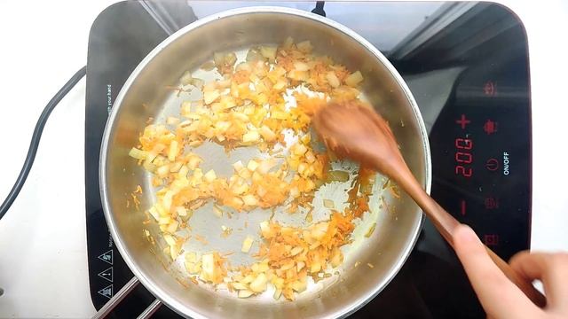 ? Варим простой супчик с мясными фрикадельками, вермишелью и овощной обжаркой для деток и не только смотреть онлайн