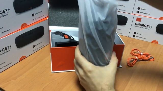 Unpacking колонки черного цвета смотреть онлайн
