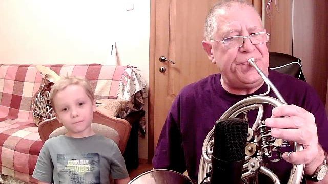 Первые звуки на валторне смотреть онлайн