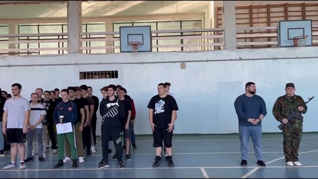 Видео с общеколледжных военно-спортивных соревнований «Бравый воин» 2022 смотреть онлайн