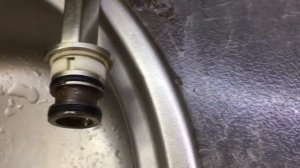 Устранение течи двойного смесителя