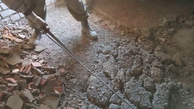 Снятие керамзитобетонной стяжки бетоноломом PIT смотреть онлайн