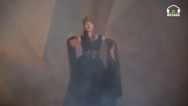 Kyrgyz Folk Song   Komuz Demi    Asel & Älmurat