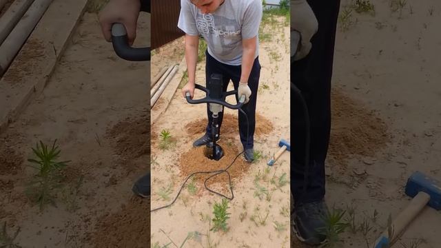 ЭЛЕКТРОБУР ДЛЯ ЗЕМЛИ смотреть онлайн