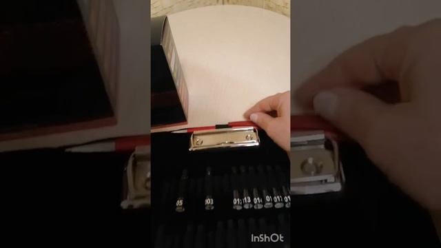 папка пробников духов Armelle.