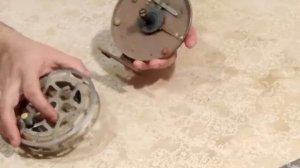 Советская инерционная, спиннинговая катушка КС-130. Завод Военохот-1.