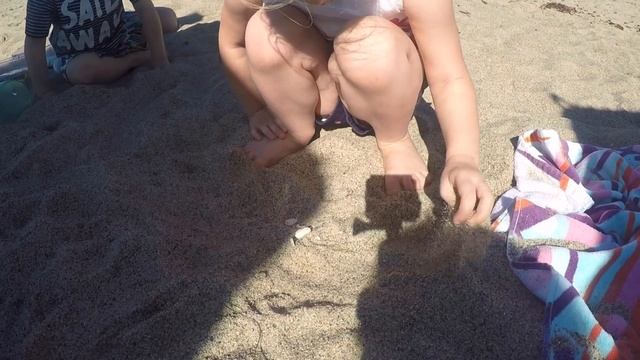 ВЛОГ Дети играют на океане пляж Малибу в Америке интересное видео VLOG Kids in Malibu beach смотреть онлайн