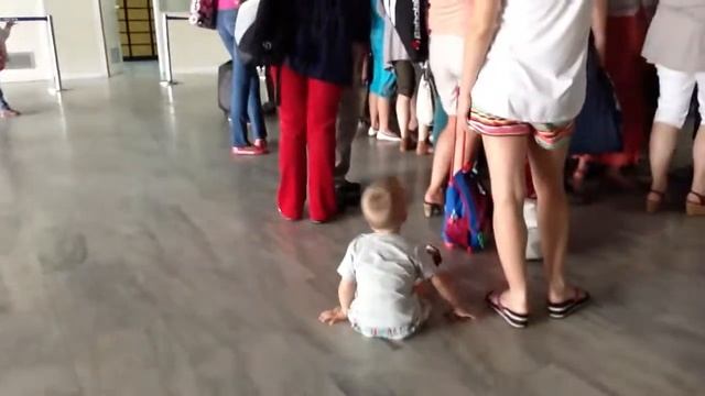 АЭРОПОРТ КРИТ смотреть онлайн