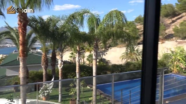 Элитная недвижимость в Испании, эксклюзивная вилла с видом на море в городе Albir, Испания смотреть онлайн