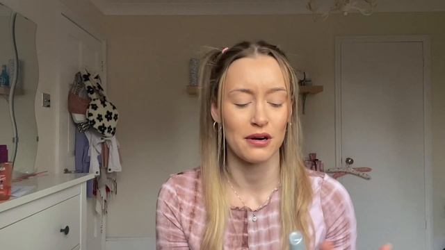 MY JANUARY BEAUTY FAVES | FEATURING PAULA'S CHOICE & THE MAYBELLINE SKY HIGH MASCARA смотреть онлайн