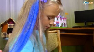 САЛОН КРАСОТЫ для Ярославы Красим Волосы Игры для девочек Развлечения для детей